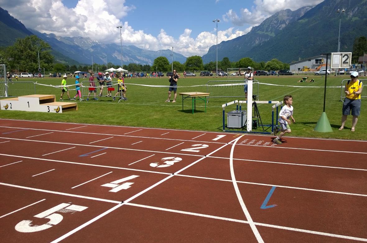 Mit über 30 Metern Vorsprung erreichte Jonas Zeller aus Zweisimmen das Ziel.