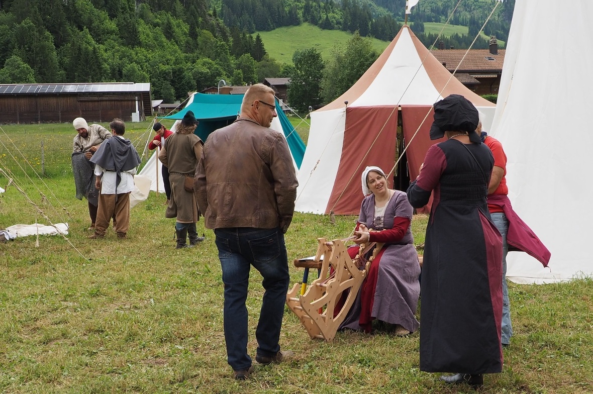 Mittelalterliche Webtechniken wurden vorgeführt.