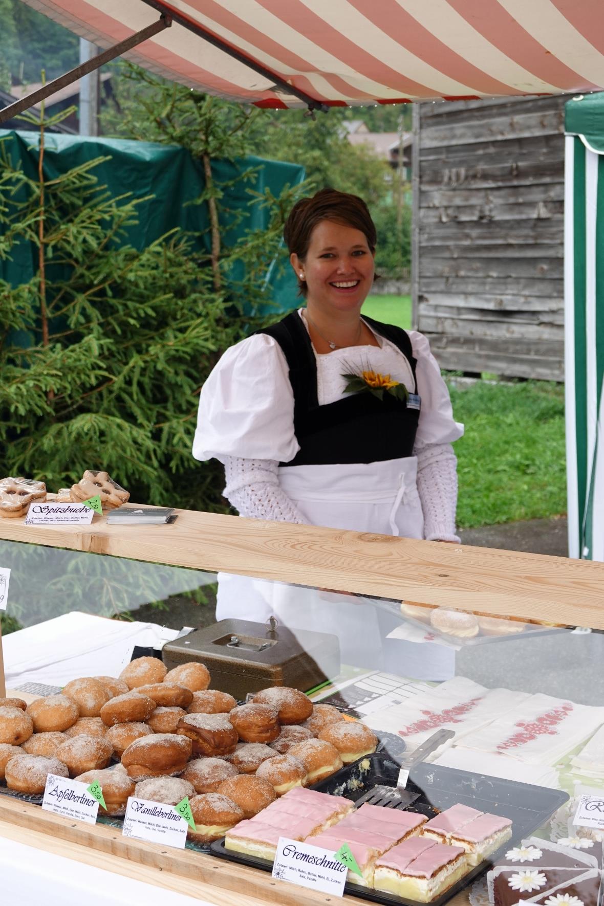 Mmhh, feine warme Berliner, Stand Silvia und Fritz Niederhauser.
