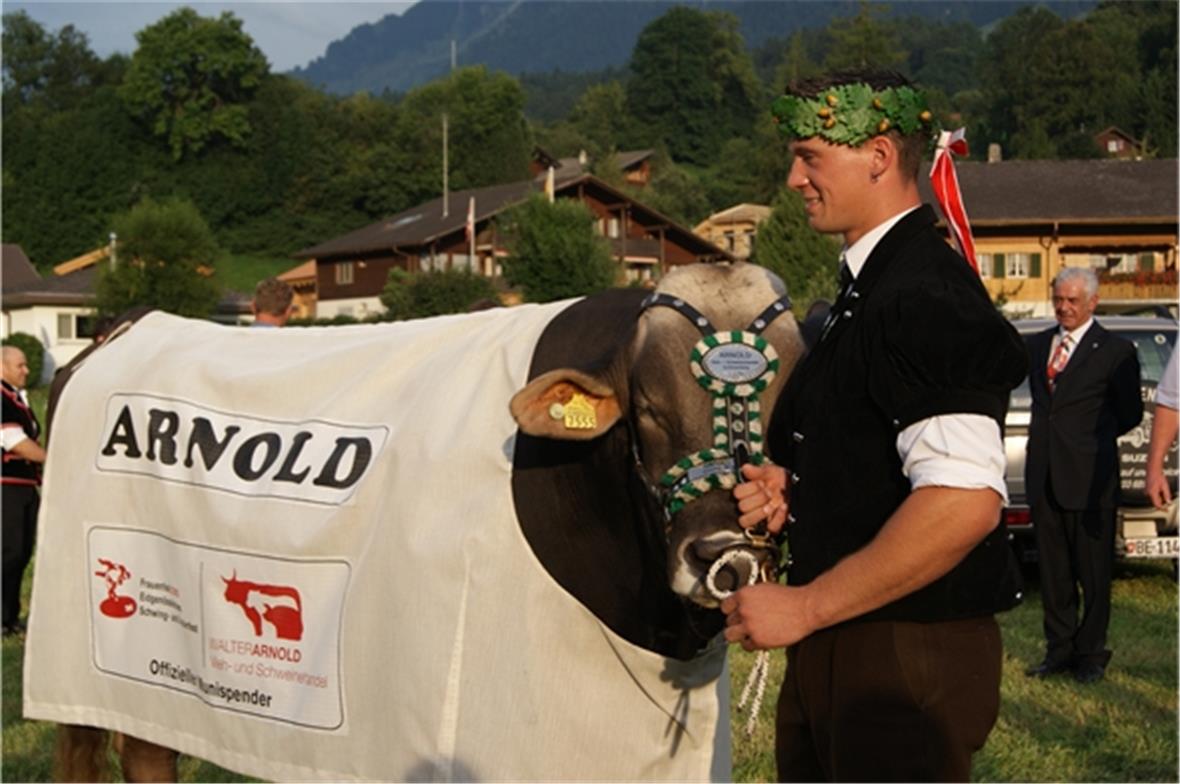 Muni Arnold erweckte auch am Empfang in Oey und vielleicht schon bald bei Simmen...
