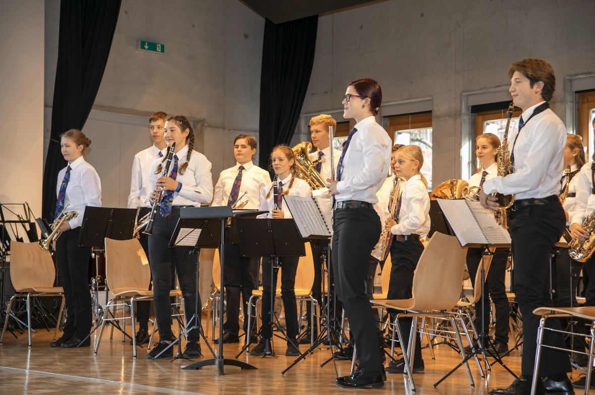 Musik macht Spass und kommt gut an. Der Applaus wurde stehend in Empfang genomme...