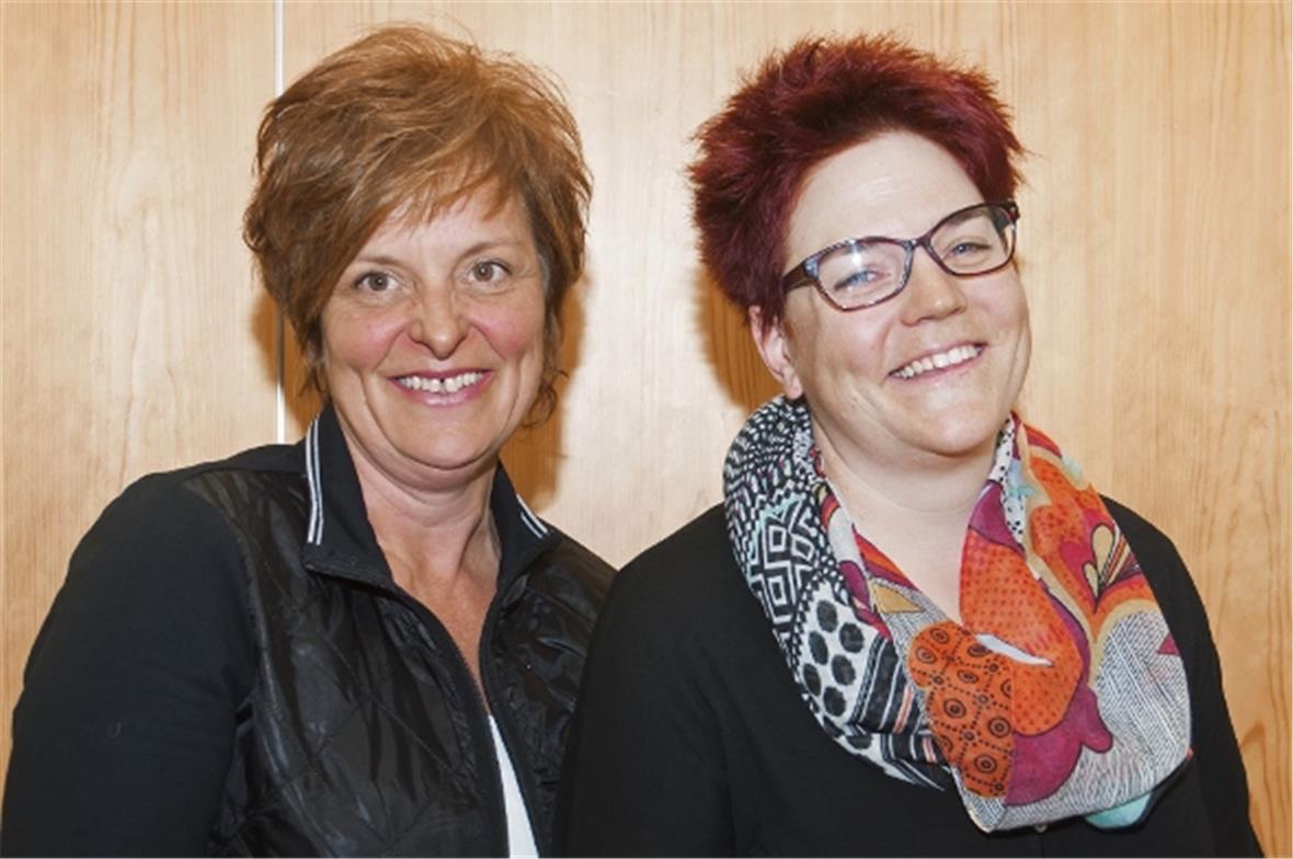 Mutation im Vorstand der Volkshochschule Obersimmental Saanenland: Anita Kaufmann (links) geht. Neu für sie dabei ist Daniela Eschler aus Boltigen.