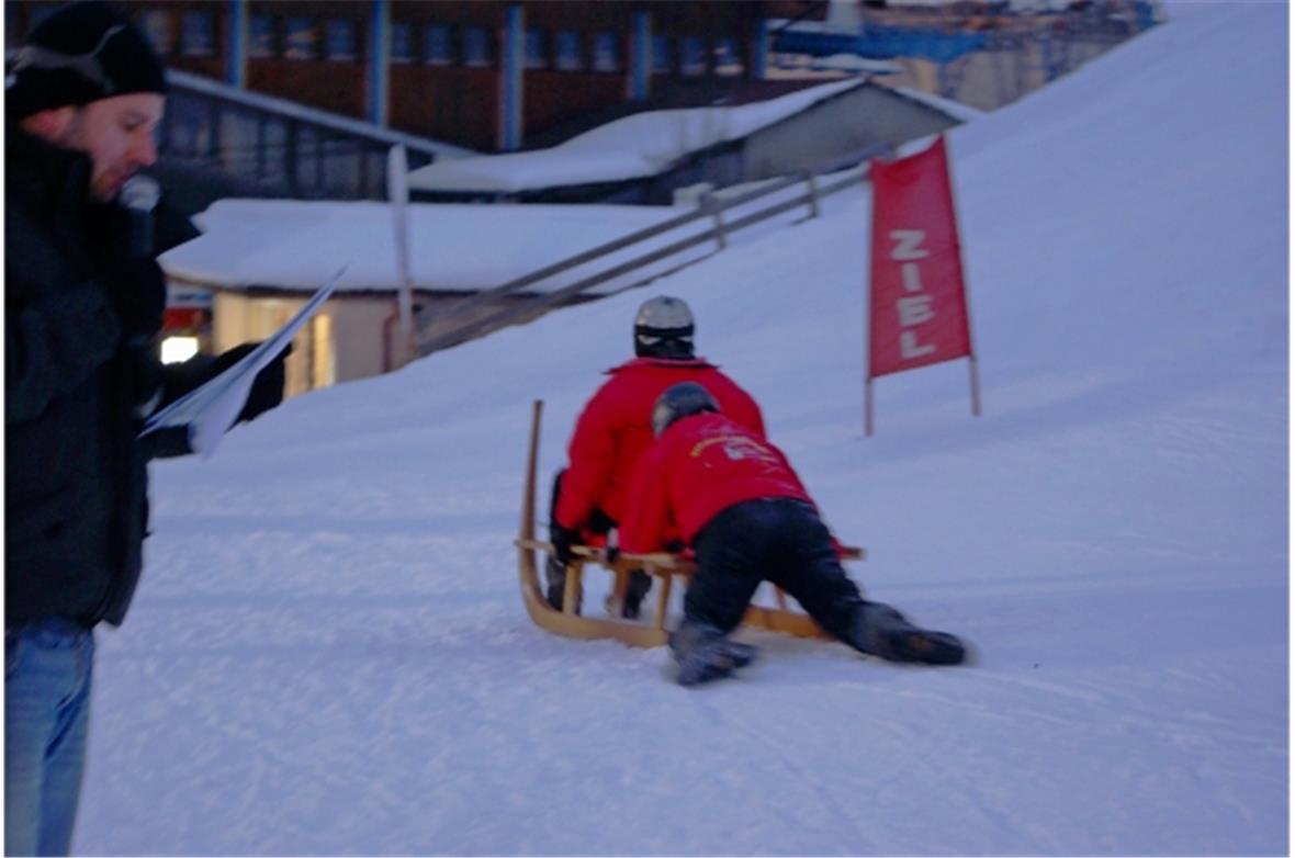Mutprobe par Excellence: Mit 80 Stunden-Kilometer am Restaurant Fang vorbei Richtung Schlüsselstelle Antishubel,