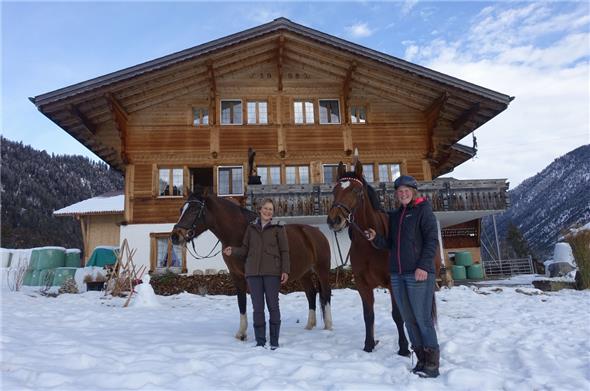 Mutter und Tochter «im Doppelpack»: Maria «Meieli» Rieder mit ihrer 15-jährigen Stute Lady sowie Tochter Selina mit ihrer siebenjährigen Stute Lanthana.