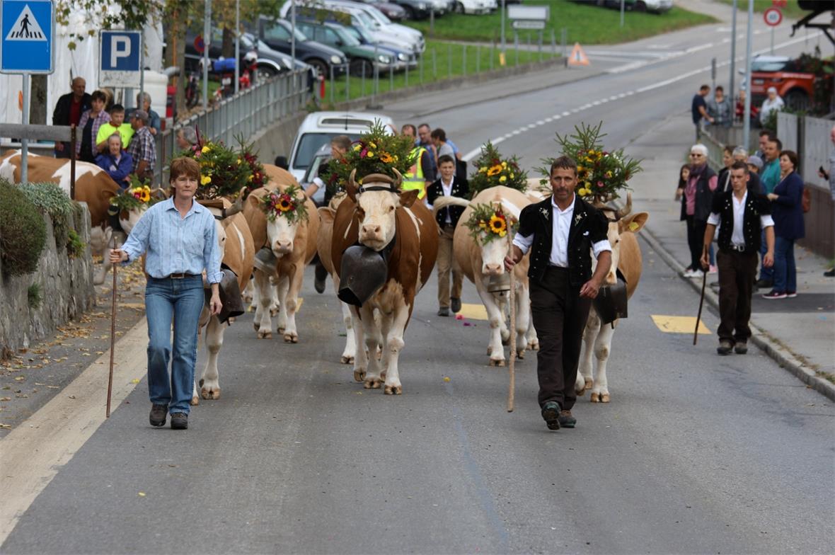 Nach der Jubiläumsschau hatte auf Erlenbachs Hauptstrasse für einen Moment das p...