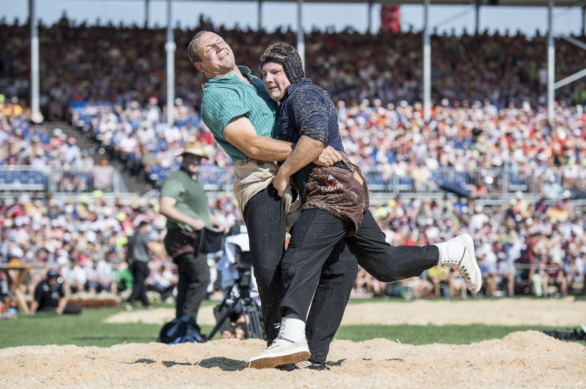 Nach hartnäckigem Widerstand musste sich der 18-jährige Patrick Gobeli gegen den...