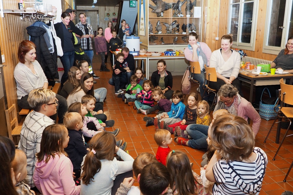 Nachdem jeweils auf eine Zahl gezählt wurde, wurden den Eltern die Kita-Lieder mit Freude präsentiert.