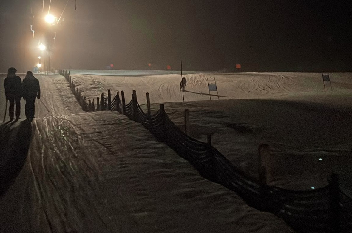 Abendtraining auf dem Jaunpass Nachtstimmung auf dem Jaunpass und Wettkampfstimmung bei den Kindern: Das Abendtraining des Skiclubs Boltigen war ein voller Erfolg.