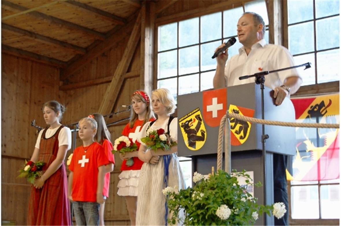 Nationalrat Andreas Aebi sprach zu den JungbürgerInnen.