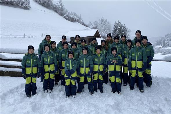 Neu ausgerüstet geht die Alpin JO Boltigen nun in schicken Farben auf die Piste.