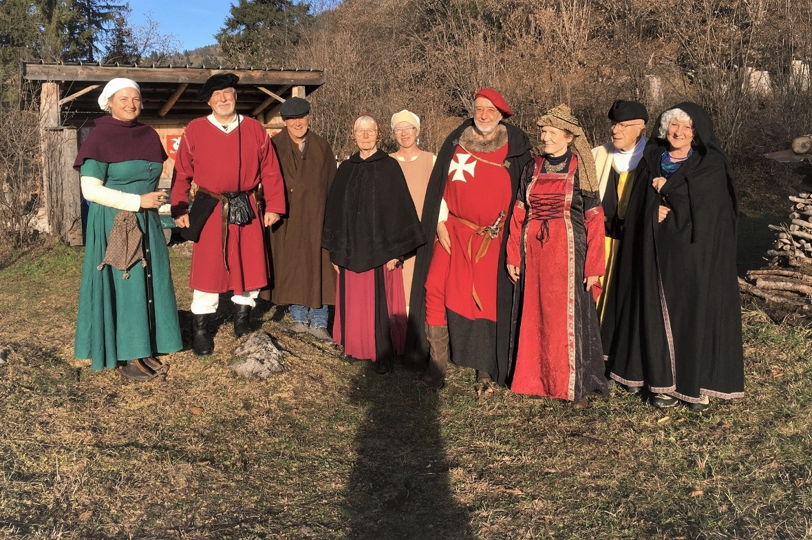 Neujahrs-Apéro auf der Burg Mannenberg bei frühlingshaftem Wetter.