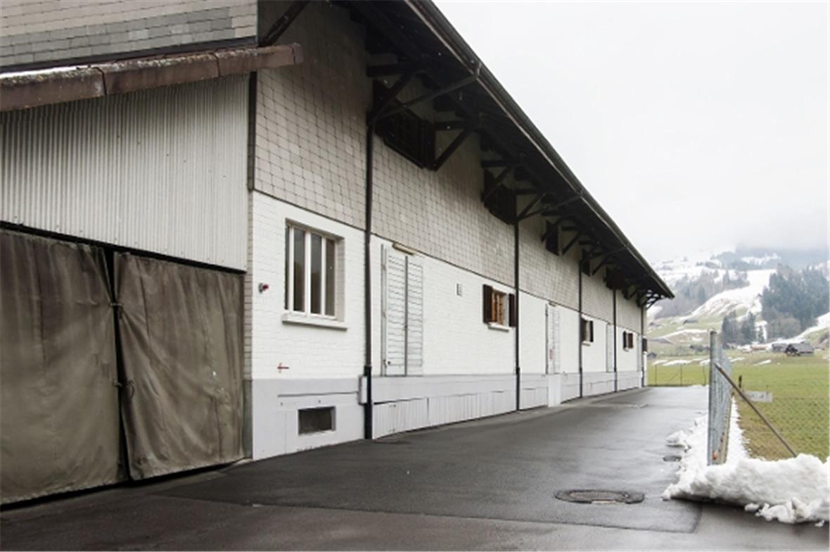 Nichts mehr los – Aus diesem Gebäude verschwindet das Verteillager der Krebsliga Schweiz in Boltigen.
