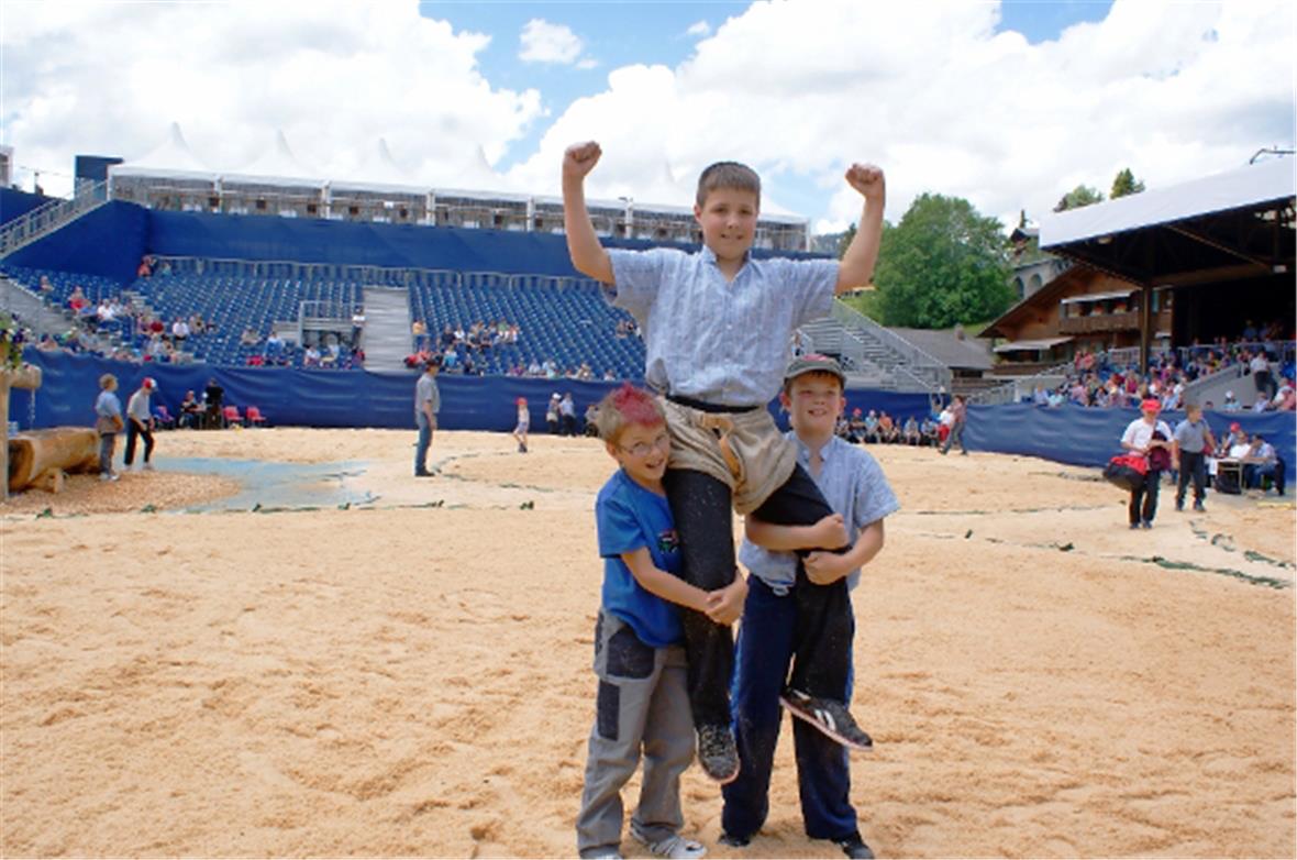 Nico Hehlen, Oey in Siegerpose nach seinem Schlussgangsieg über Fabrice Jelk, Ob...