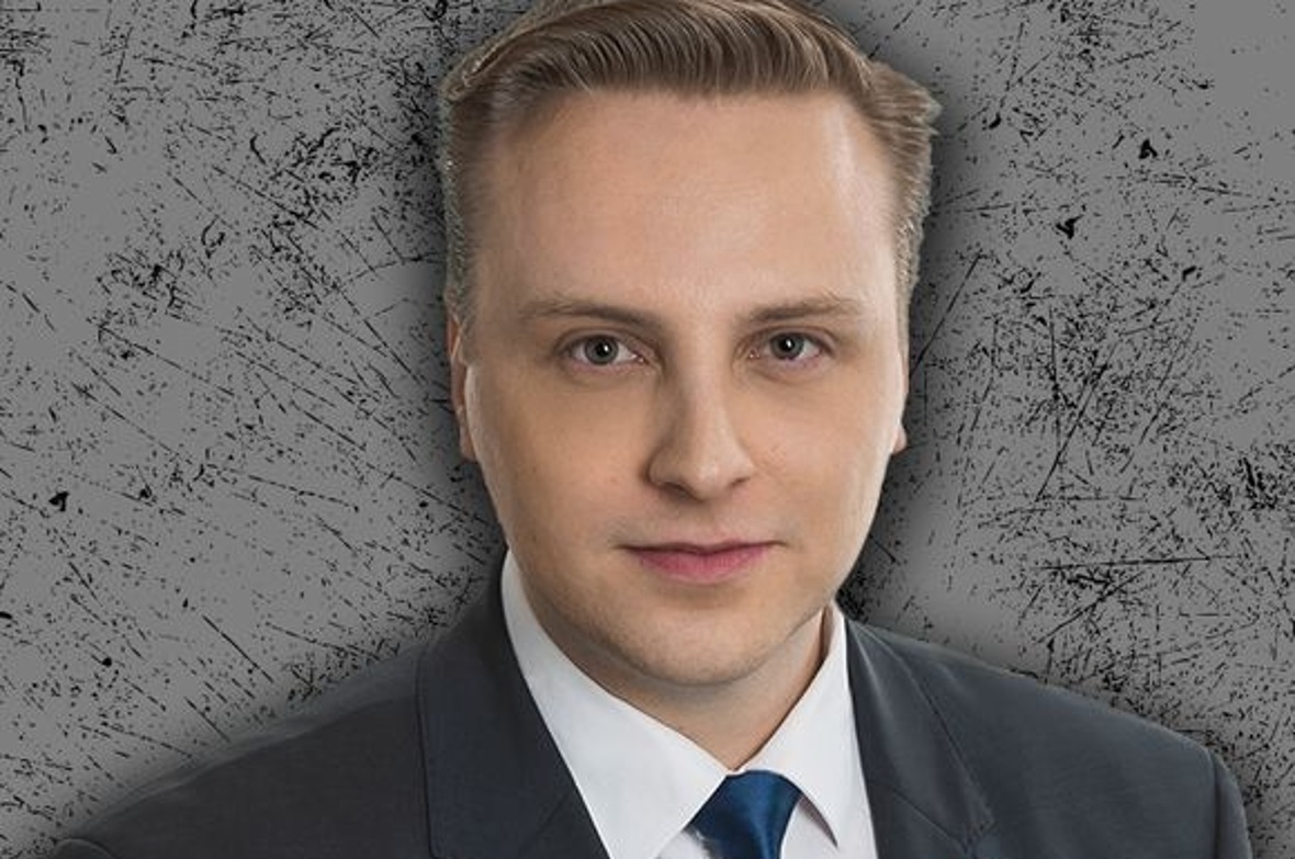 Nils Fiechter, Präsident der JSVP Schweiz, kritisiert die Medien beim Umgang mit Hockeytrainer Patrick Fischer.