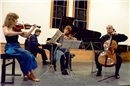 Nora Chastain (Violine), Silvia Simionescu (Viola), Troels Svane (Violoncello) u...