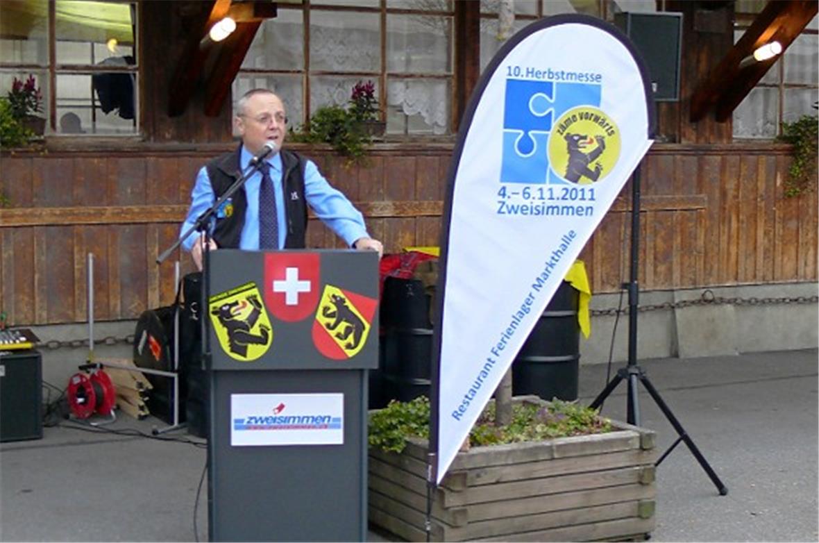 OK-Präsident Rolf Michel eröffnete am Freitagabend die 10. Herbstmesse Zweisimme...