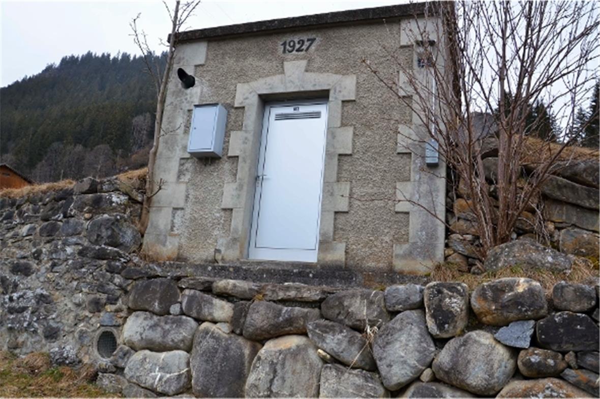 Oberhalb der heutigen Brunnstube an der Fermelstrasse in Matten entsteht ein neues Reservoir mit einem Trinkwasserkraftwerk für erneuerbare Energie von 60 Haushaltungen.