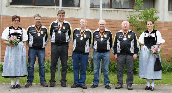 Oberl. GM-Final 2015 2. Rang D: Schon beinahe Tradition: Die Militärschützen Mannried belegten im Feld D den zweiten Rang und konnten sich einmal mehr eine Medaille umhängen lassen.