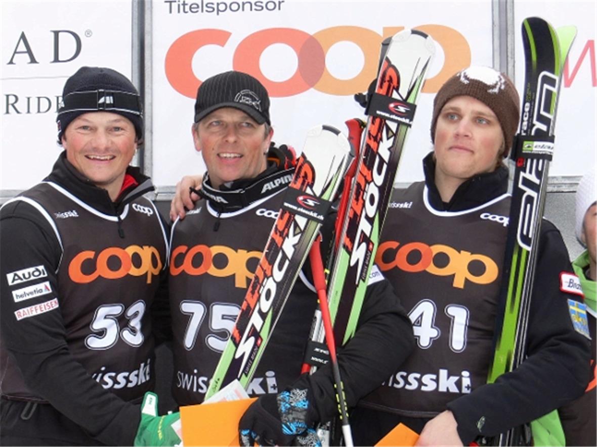 Oberländer Triumph am Skicross-Europacup in Zweisimmen. Von links: Richard Spalinger, Zweisimmen, Thomas von Gunten, Schönried und der Schwede Michael Forslund.