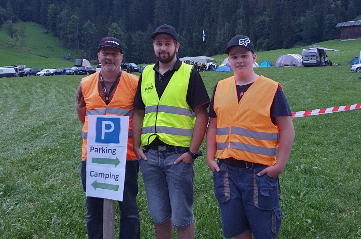 Ohne freiwillige Helfer wie die Familie Streun kann man kein Festival organisier...