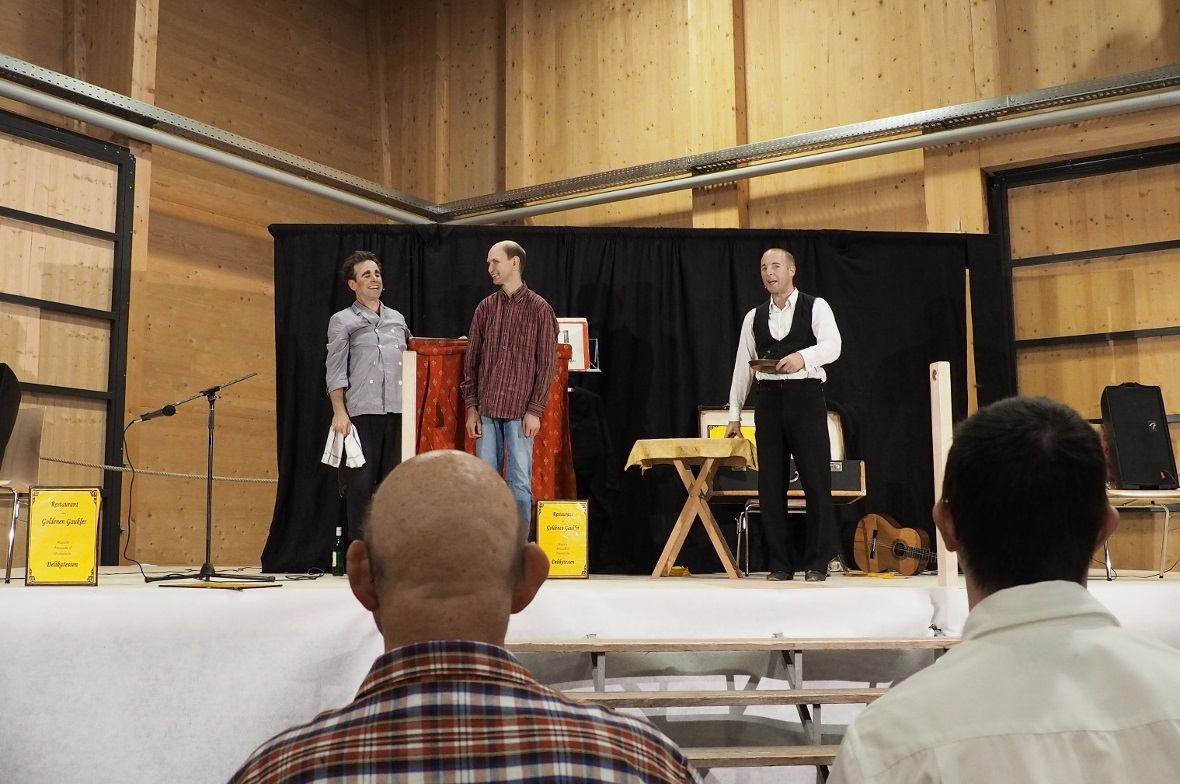 Oleg und Gilbert bezogen ihr Publikum mit in die Vorführung ein.