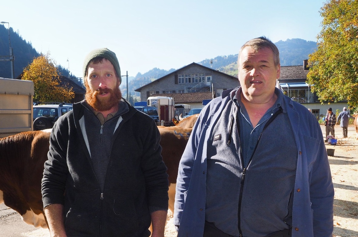 Organisatoren unter sich: Michael Guggisberg und Jakob Reichen vom Viehzuchtvere...