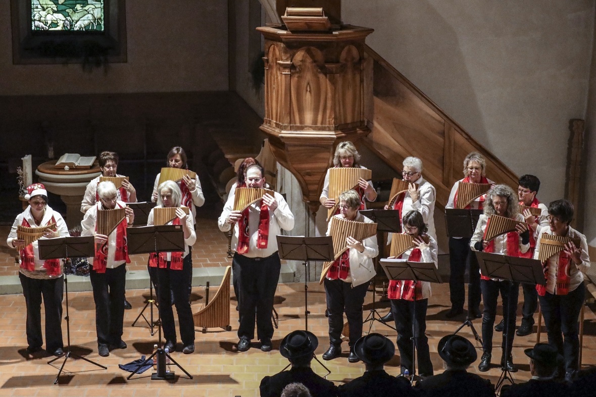 Panflöten Gruppe Thun unter der Leitung von Christian Graf.