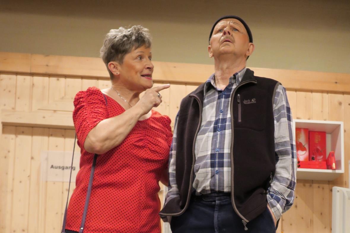 Patientin Lena (Maya Grünenwald) spricht eindringlich – wie viel davon wohl bei ...