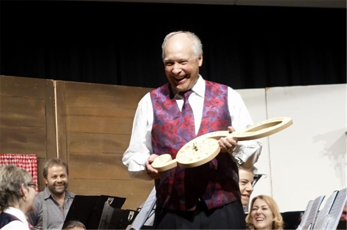 Paul Müller dankt für seine „Vorehrung“ für seine 50jährige Mitgliedschaft bei d...