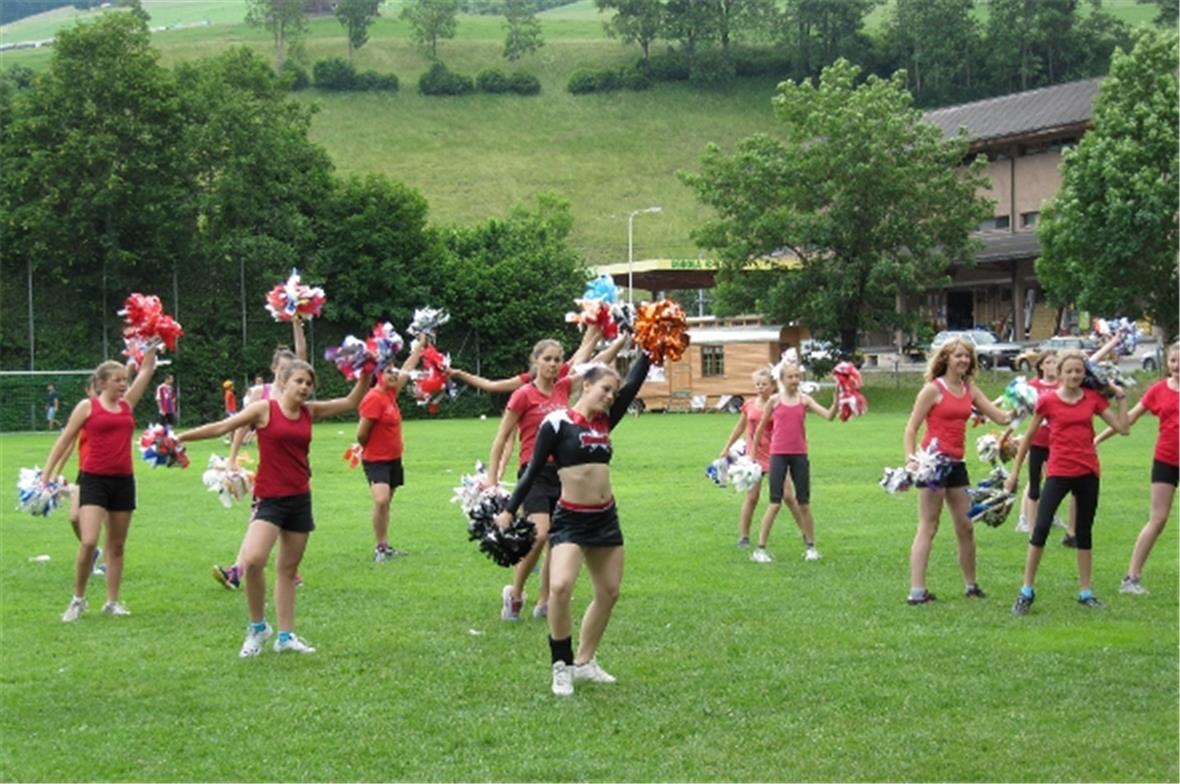 Performance der Cheerleader.