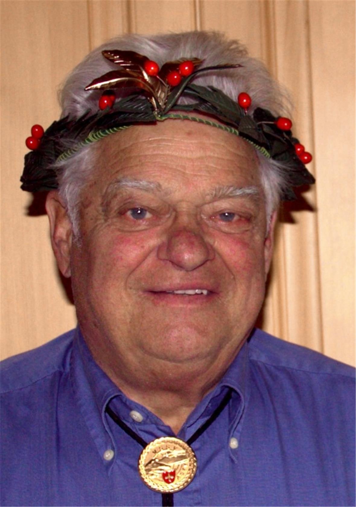 Peter Ogi mit Spezialkranz.