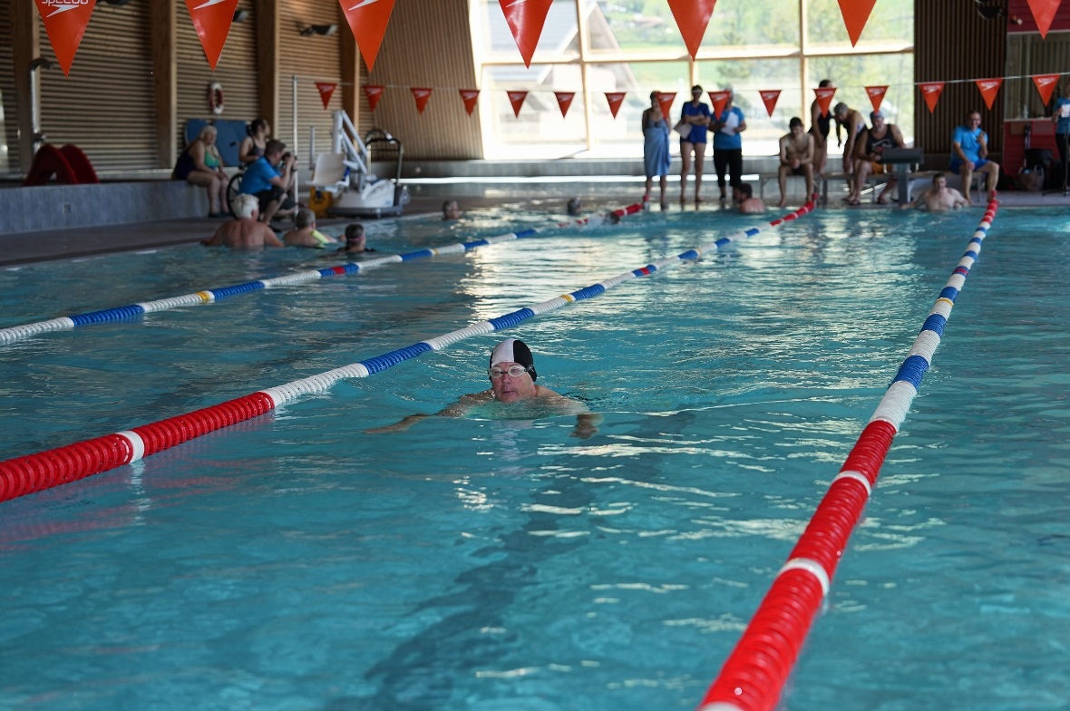 Peter Ramseyer schwimmt beim Einzelwettkampf aufs Podest.