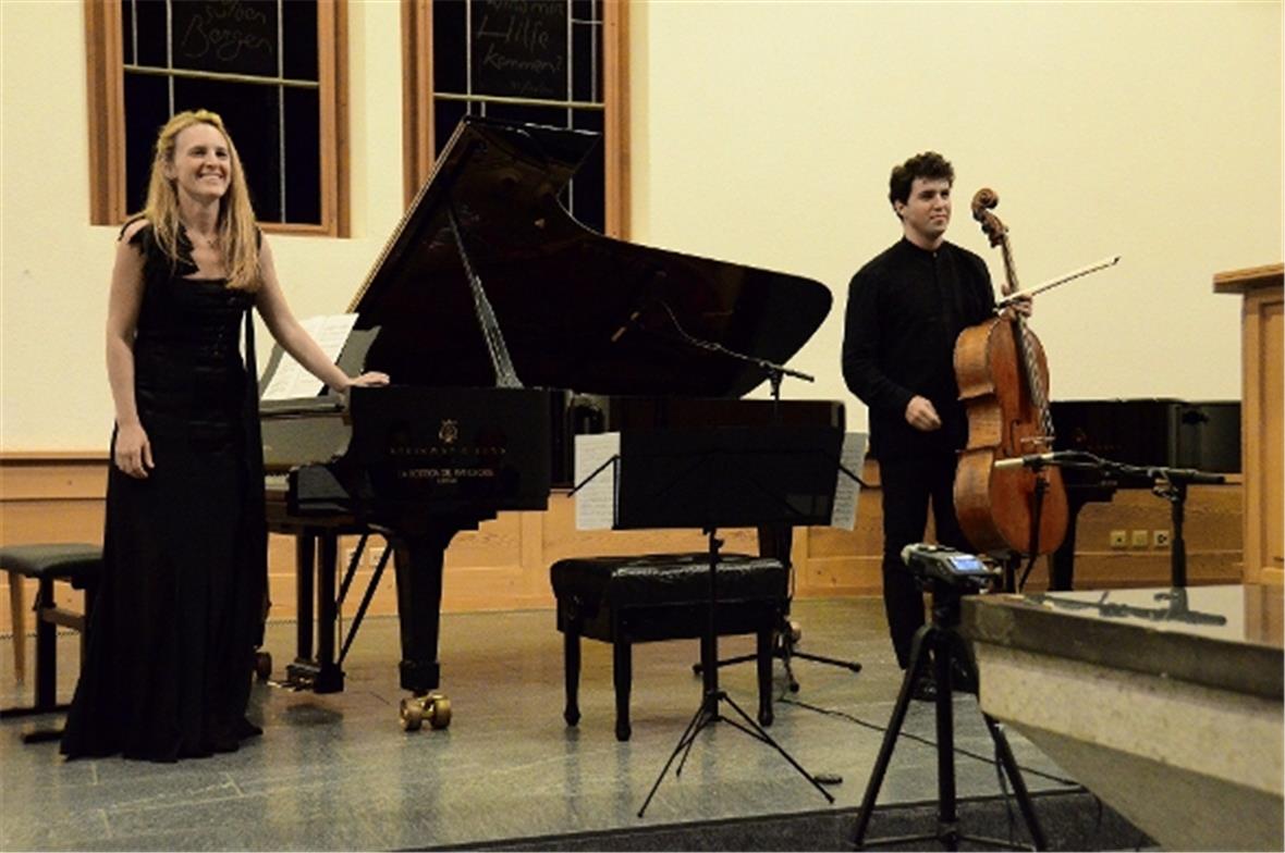 Pianist Paola De Piante Vicin & der russische Cellist Rustem Khamidullin.