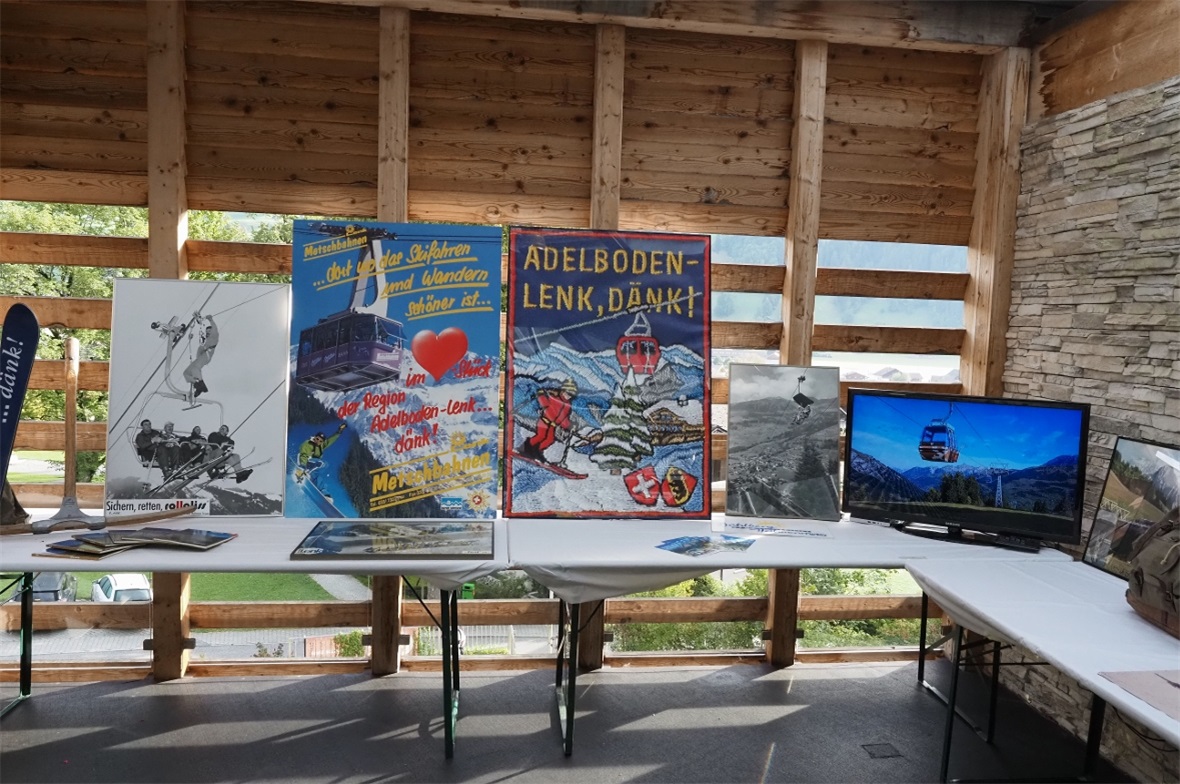 Plakate aus den letzten Jahren.