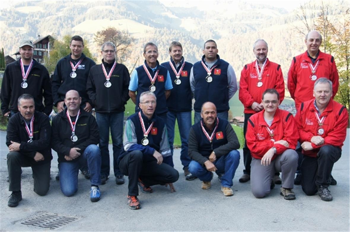 Podest Feld A: (v.l.) Schützenverein Diemtigen, Feldschützen Saaanen-Gstaad und ...