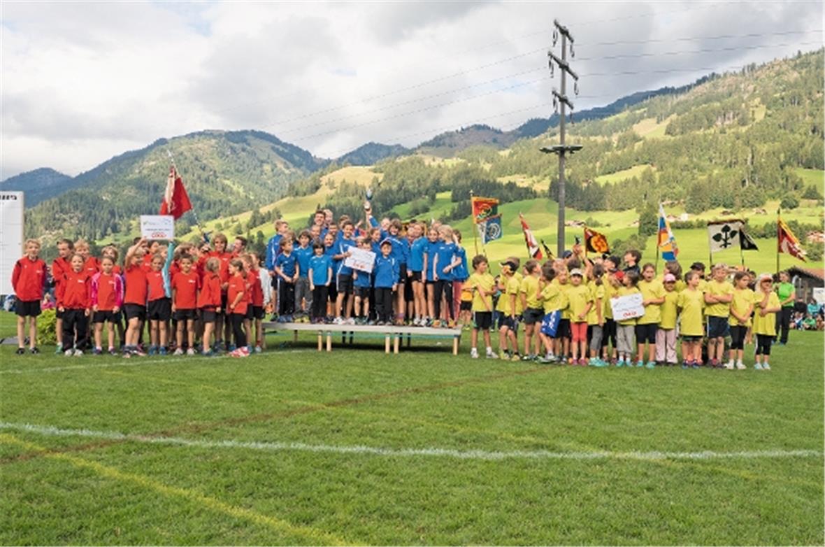 Podest Stärkeklasse 2: 1. Rang für den TV Wimmis; 2. Rang für den TV Wimmis; 3. ...