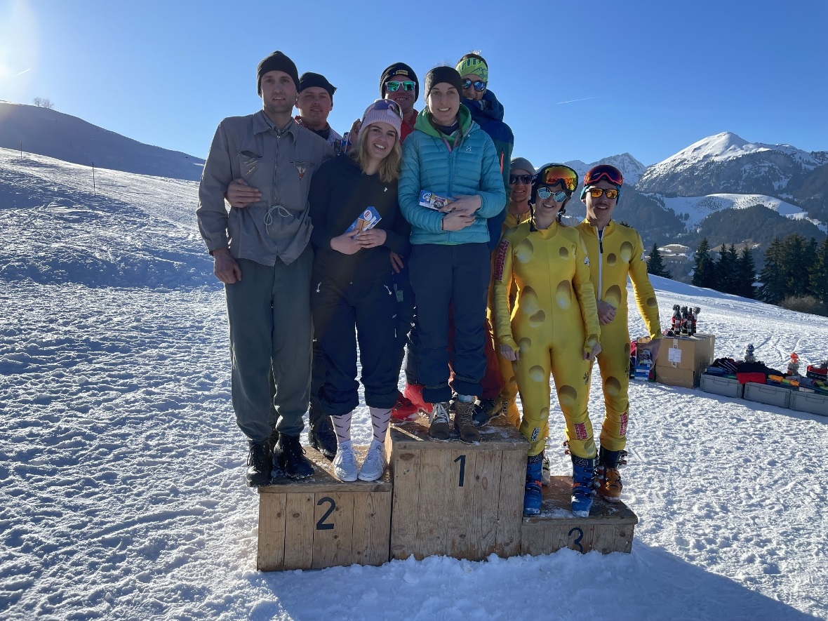 Podest Team Erwachsene: Marco und Beat Siegenthaler, Livia Weissmüller, Fabian M...