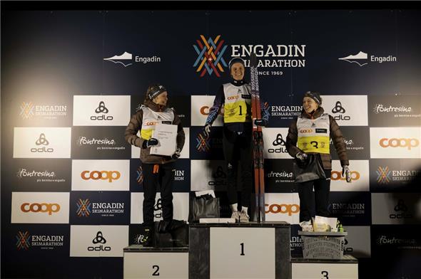 Podest der Frauen: Siegerin Malia Elmer mit Carla Wohler auf dem 2. Rang und Gianna Chiara Wohler als Drittplatzierte.