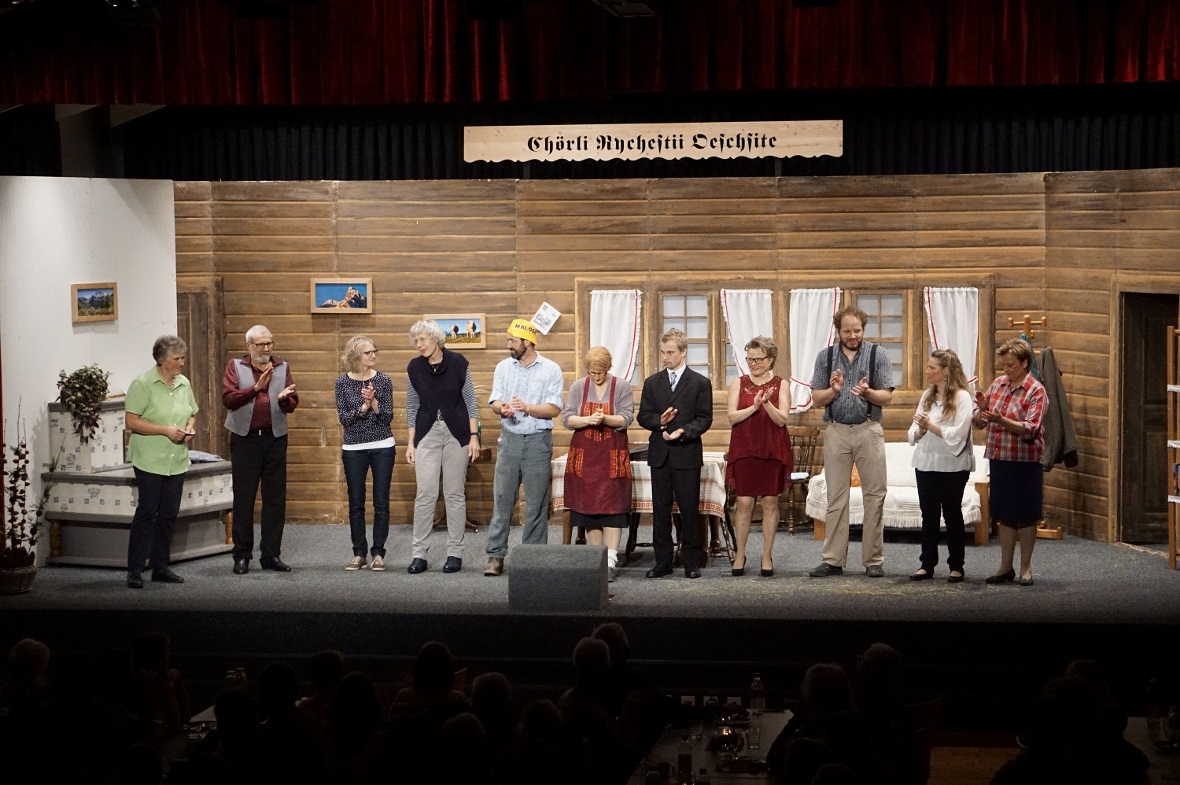 Präsidentin Vreni Zeller, Samuel Bühler, Regie, Monika Müller, Maske, Lilly Zell...