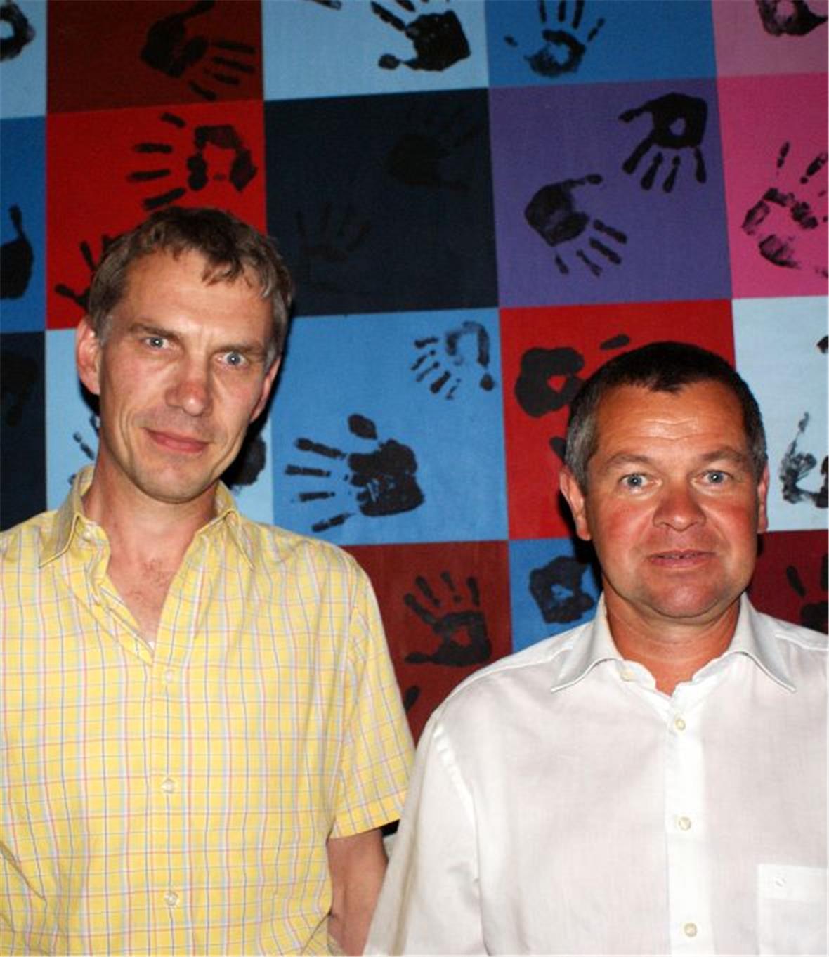 Projekt- und Standortleiter Martin Lüdi und Narimpex Geschäftsführer Ulrich Grünig informierten an der Gemeindeversammlung in Därstetten über das Projekt «alpenplattform».