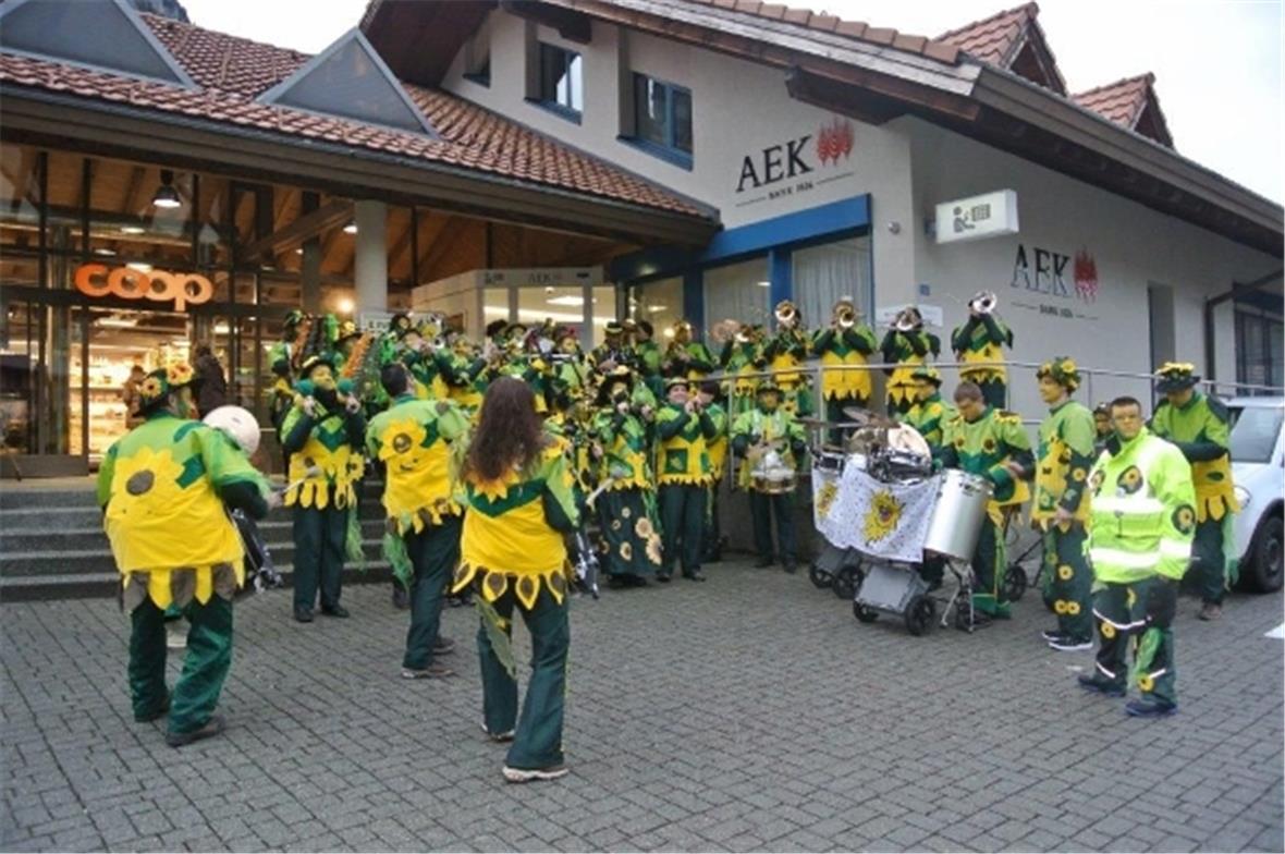 Pulswärmer Riggisberg beim Coop Wimmis.