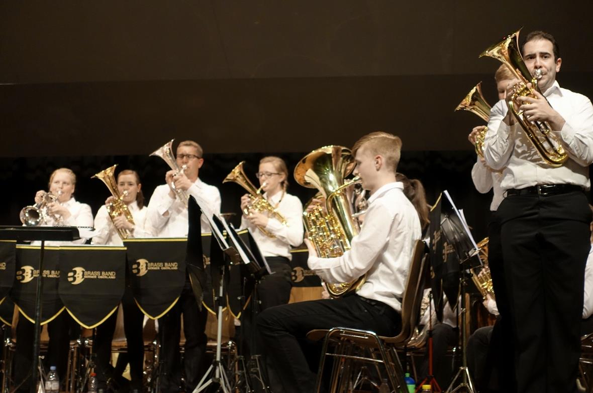 Rahel Meinen, Christoph Zahler und Michaela Grünenwald bei einem Solopart.