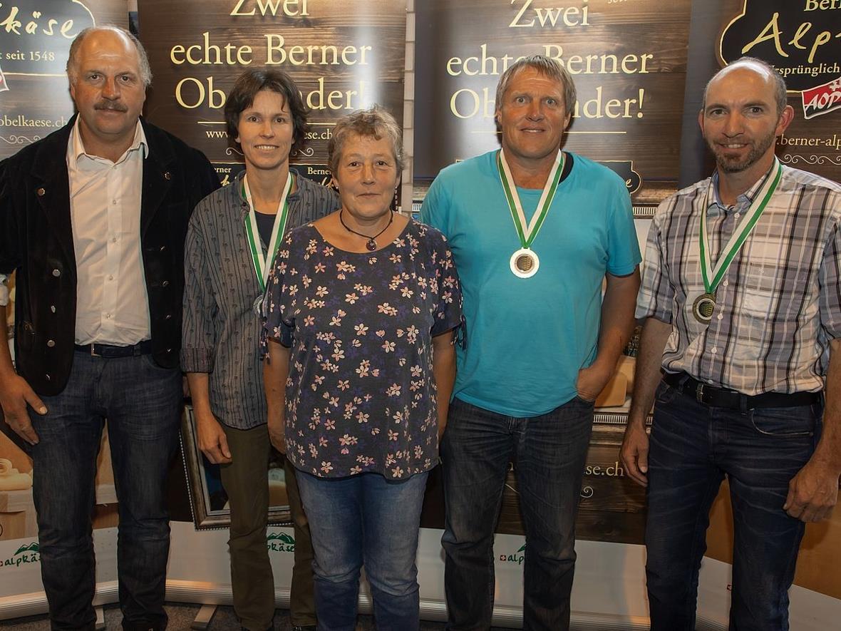 Rang 1 bis 3 - Kategorie Berner Hobelkäse AOP: v.l.n.r. Christoph und Daniela Ba...