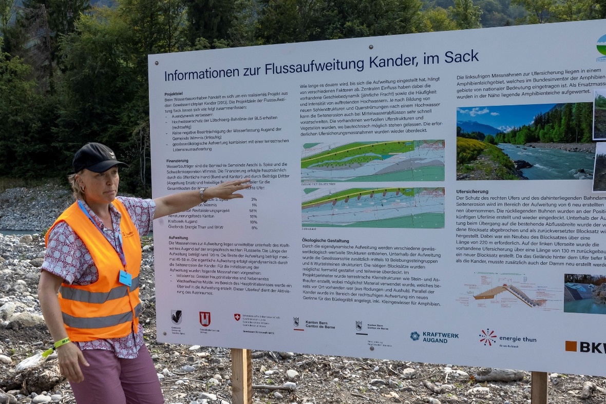 Regula Schild Projektleitung bei Sigmaplan AG erklärte das der Fischaufstieg mit...