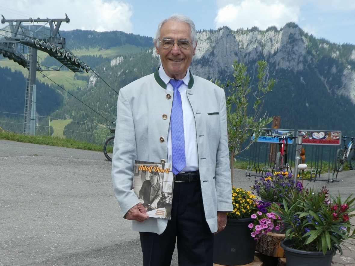 Reinhold, F. Reber, Autor des Buches, Adolf Oberli Schweizerpionier im Alphornba...