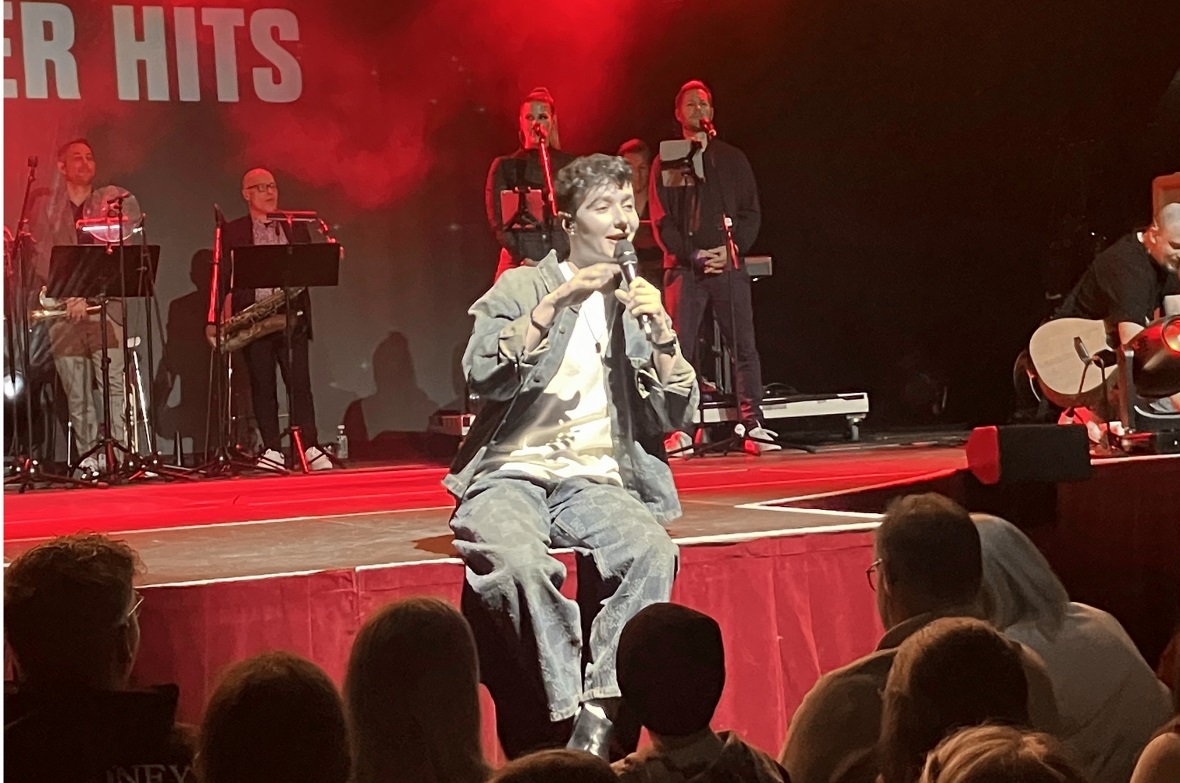 Remo Forrer, Gewinner der 3. Staffel von The voice of Switzerland, sowie Finalte...