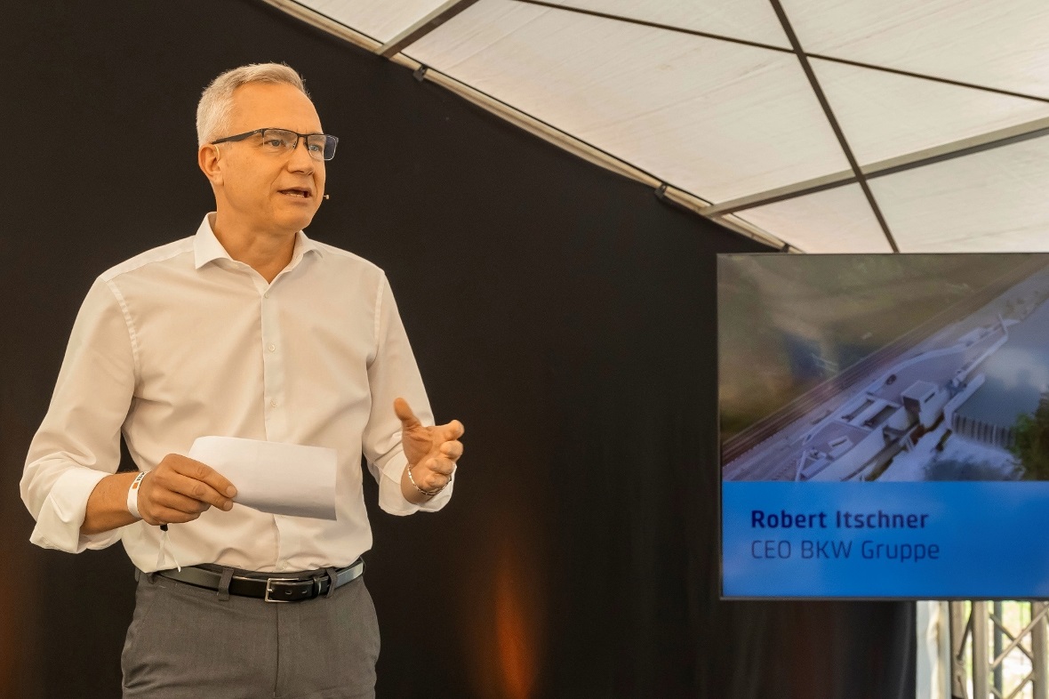 Robert Itschner, CEO BKW liess die Besucher schmunzeln, beim Berichten von was a...