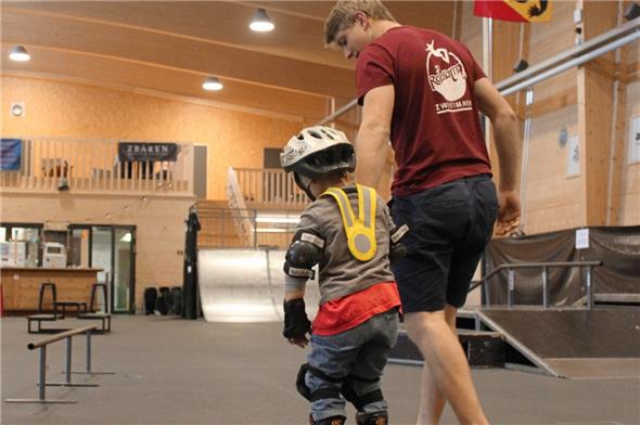 Rollorama in Zweisimmen: Begeisterung bei Klein und Gross.