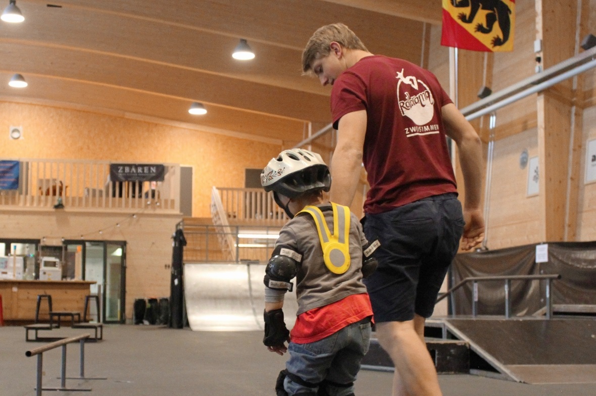 Rollorama in Zweisimmen: Begeisterung bei Klein und Gross.
