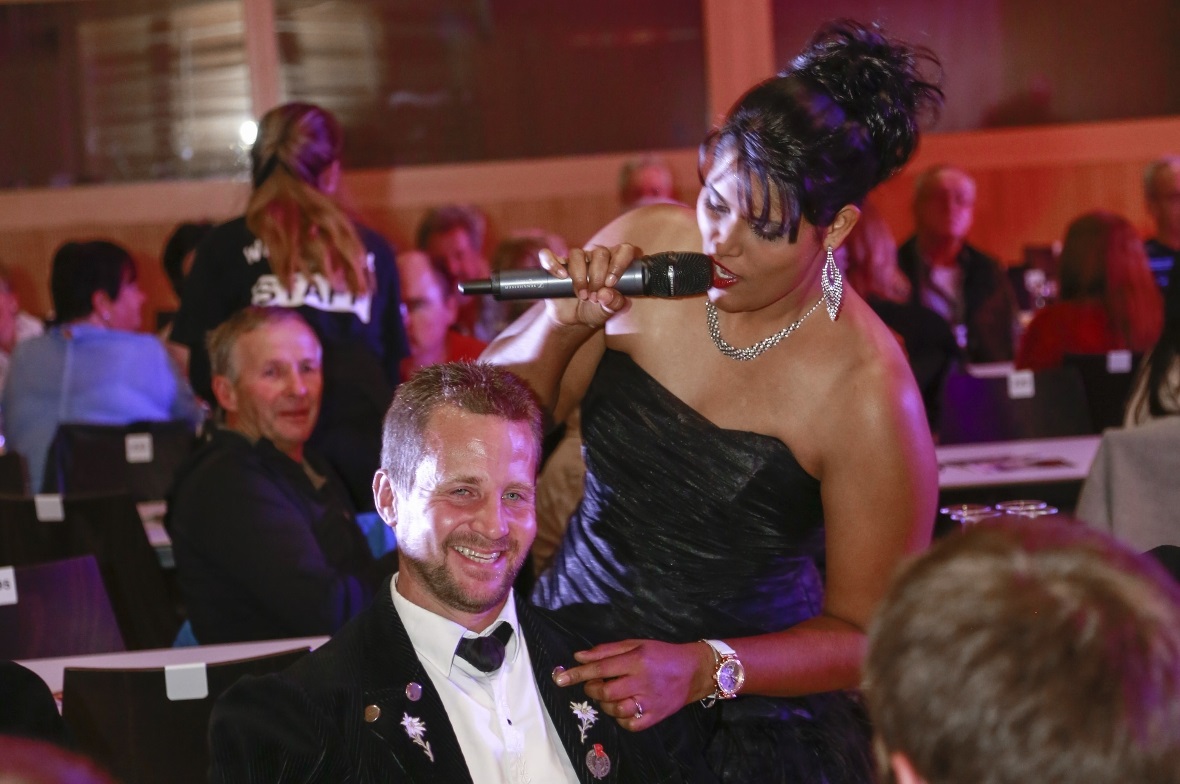 Sarah Jane bei den Jodlern